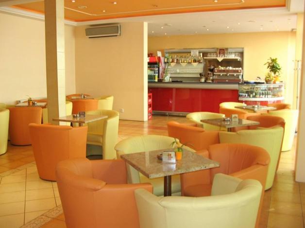 Hotel Nivy Bratislava Exterior foto